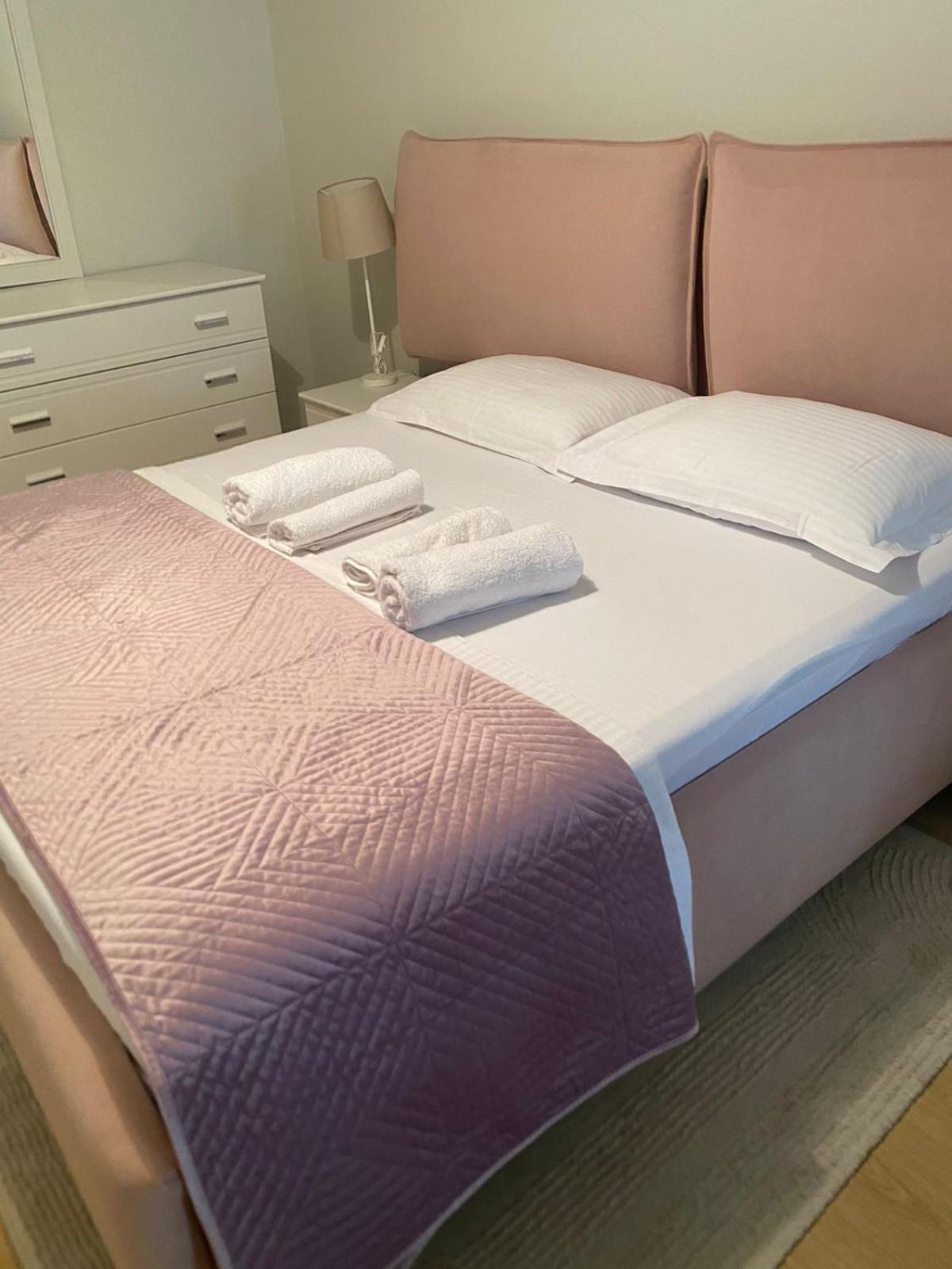Mina Apartment Tirana Kültér fotó