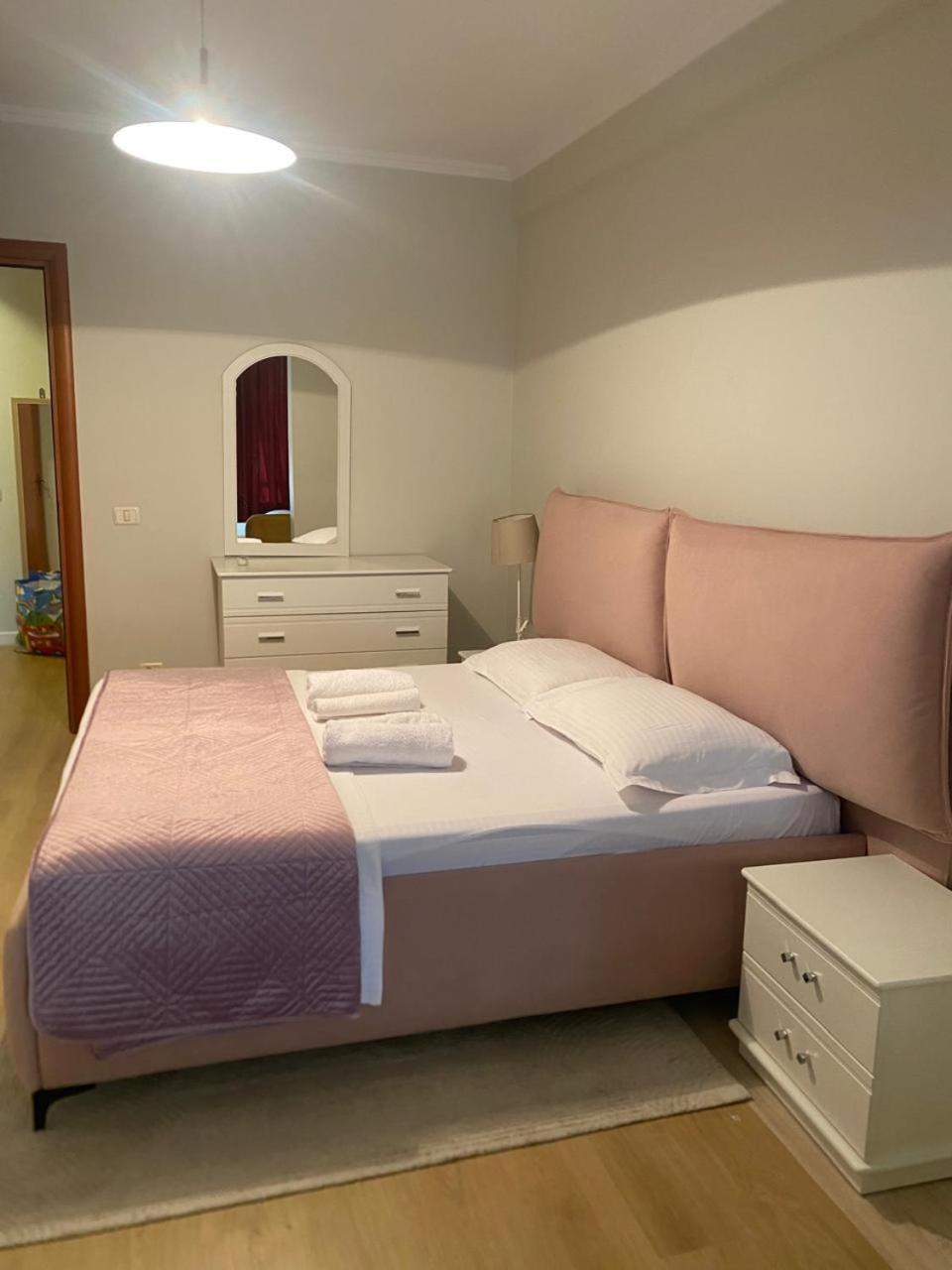 Mina Apartment Tirana Kültér fotó